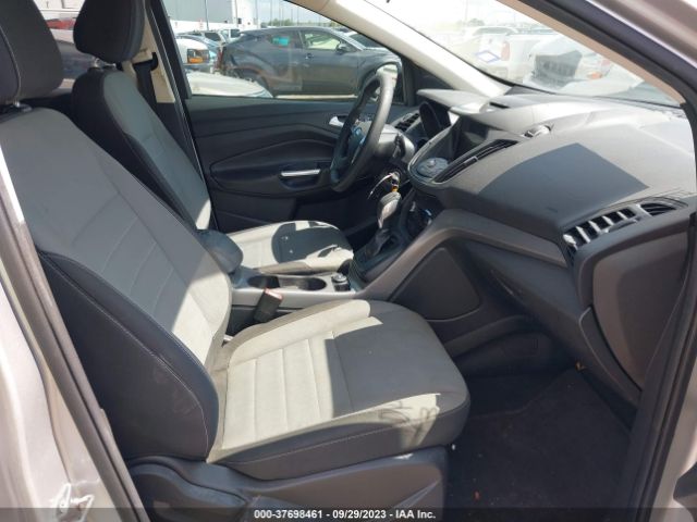 1FMCU0GX3GUC78328 Ford ESCAPE SE