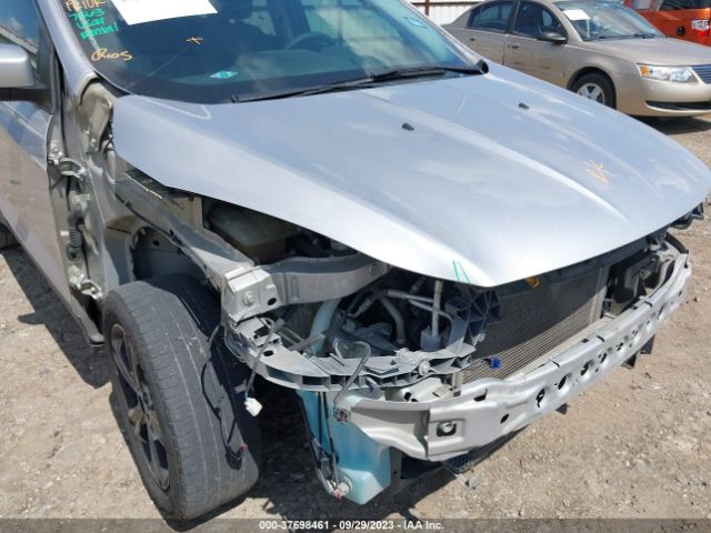 1FMCU0GX3GUC78328 Ford ESCAPE SE