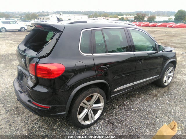 WVGBV7AX8FW109208 Volkswagen Tiguan R-line