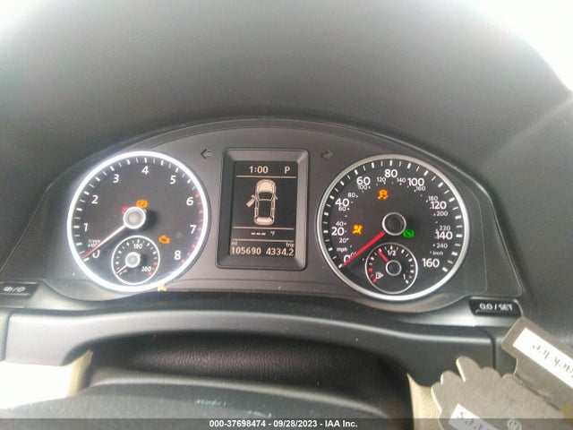 WVGBV7AX8FW109208 Volkswagen Tiguan R-line