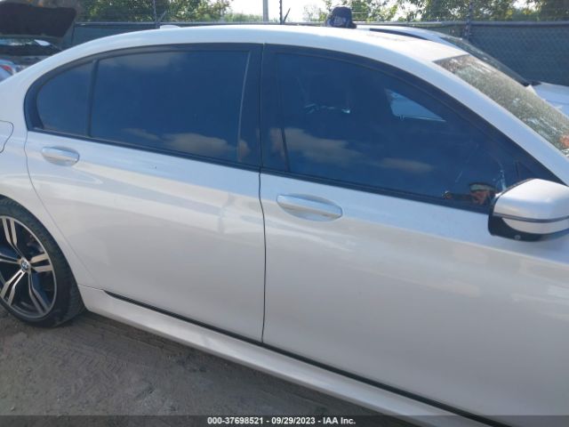 WBA7F0C5XJGM22724 BMW 7 Series 750i
