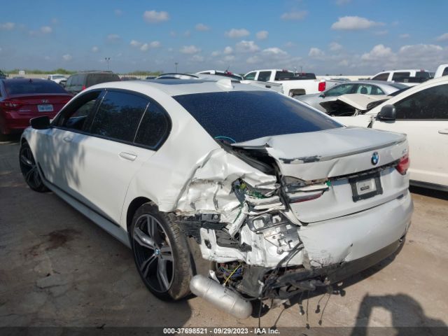 WBA7F0C5XJGM22724 BMW 7 Series 750i