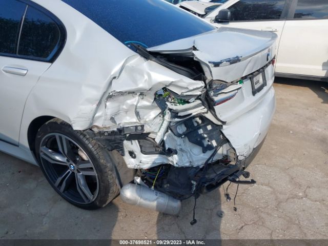 WBA7F0C5XJGM22724 BMW 7 Series 750i