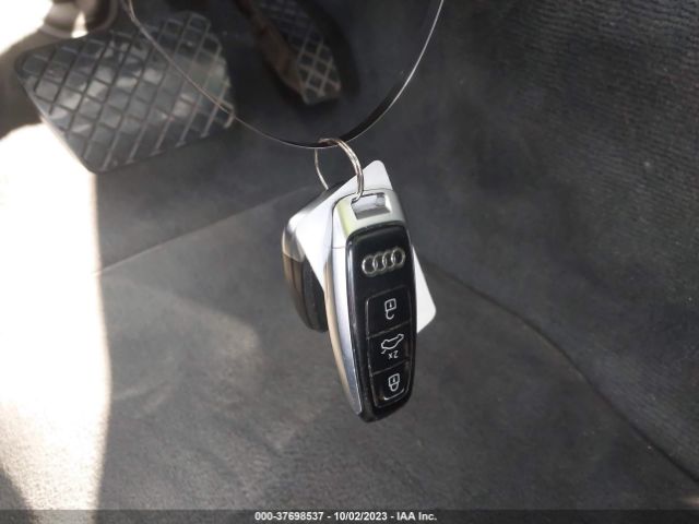 2019 AUDI A8 WAU8DAF87KN022512 Photo 10