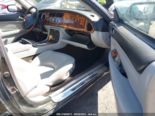 2003 JAGUAR XK8 SAJDA42C332A36453 Photo 4