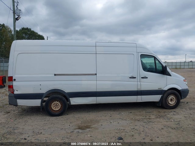 2012 MERCEDES-BENZ SPRINTER CARGO VANS VIN: WD3PE8CB9C5671860