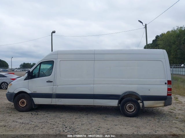 2012 MERCEDES-BENZ SPRINTER CARGO VANS VIN: WD3PE8CB9C5671860