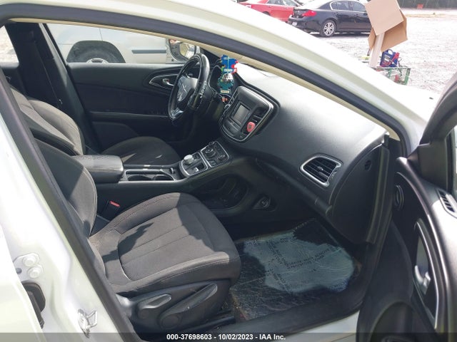 Chrysler 200 Limited 2015 1C3CCCAB1FN599111 Image 5