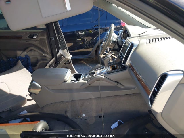 2011 PORSCHE CAYENNE WP1AB2A24BLA46814 Photo 4