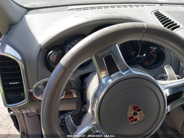 2011 PORSCHE CAYENNE WP1AB2A24BLA46814 Photo 6
