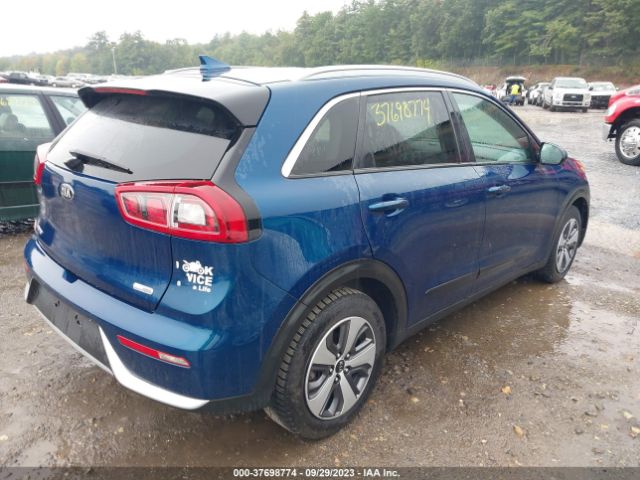 KNDCB3LC3J5125206 KIA NIRO LX