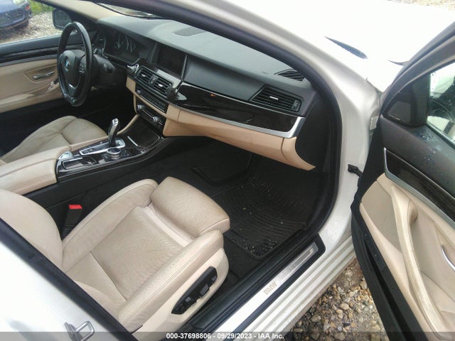 BMW 5 Series 535i Xdrive 2015 WBA5B3C57FD540324 Image 5
