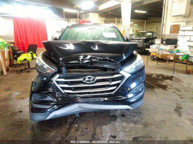 KM8J3CA25HU280012 Hyundai Tucson Sport