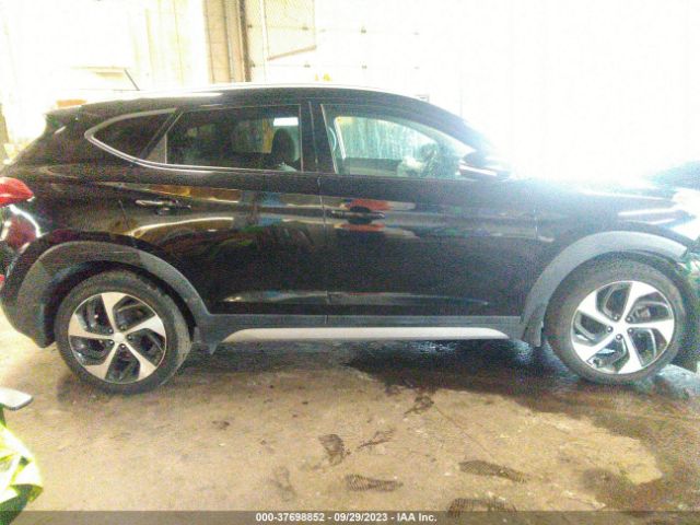 KM8J3CA25HU280012 Hyundai Tucson Sport
