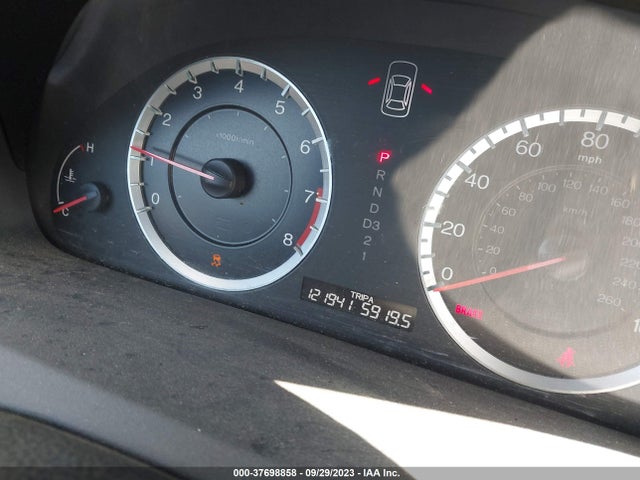 2011 HONDA ACCORD SDN LX VIN: 1HGCP2F37BA087416
