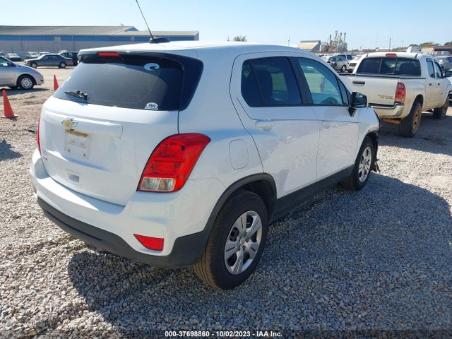 Chevrolet TRAX LS 2017 3GNCJKSB9HL158735 Image 4