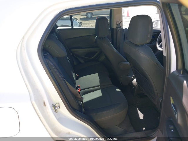 Chevrolet TRAX LS 2017 3GNCJKSB9HL158735 Image 8
