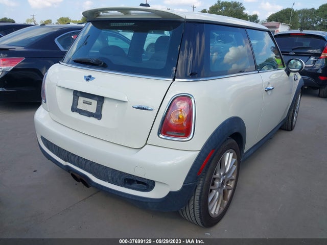2010 MINI COOPER HARDTOP WMWMF9C56ATF97599 Photo 3