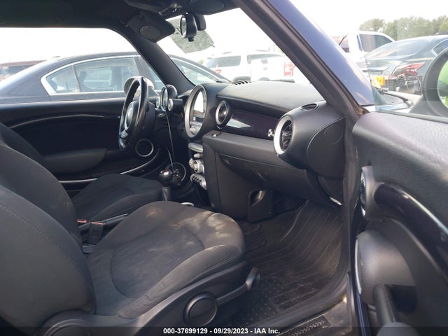 2010 MINI COOPER HARDTOP WMWMF9C56ATF97599 Photo 4