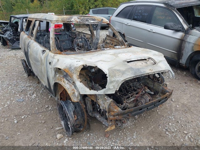 2008 MINI COOPER S CLUBMAN WMWMM33518TP72030 Photo 5