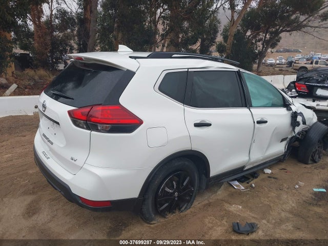 2017 NISSAN ROGUE SV VIN: 5N1AT2MT5HC771250