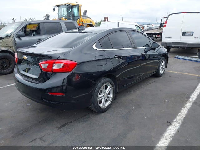 Chevrolet Cruze Lt Auto 2018 1G1BE5SM2J7247755 Image 4
