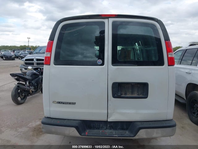 Chevrolet EXPRESS CARGO VAN 2019 1GCWGAFP9K1283530 Image 16