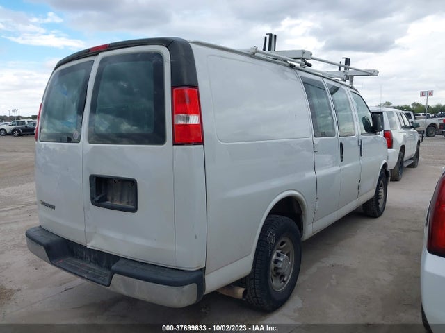 Chevrolet EXPRESS CARGO VAN 2019 1GCWGAFP9K1283530 Image 4