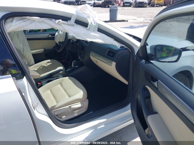 3VWDB7AJ5HM249525 Volkswagen Jetta 1.4t Se
