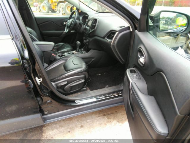 1C4PJMLN8KD158642 Jeep Cherokee Latitude Plus