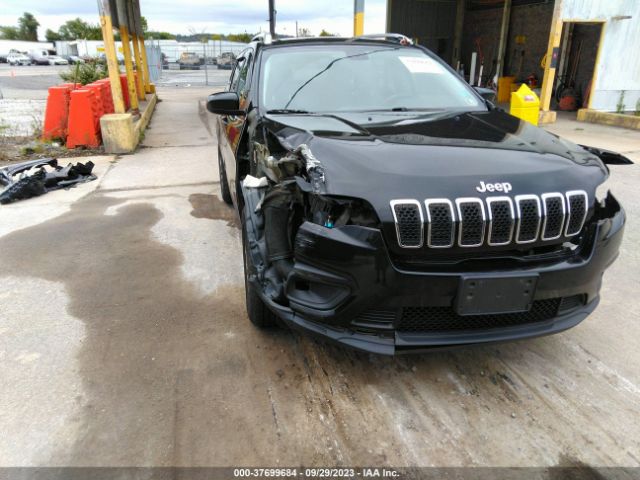 1C4PJMLN8KD158642 Jeep Cherokee Latitude Plus