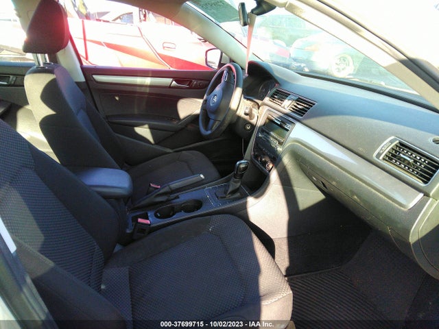 1VWAS7A35FC067858 Volkswagen Passat 1.8t S