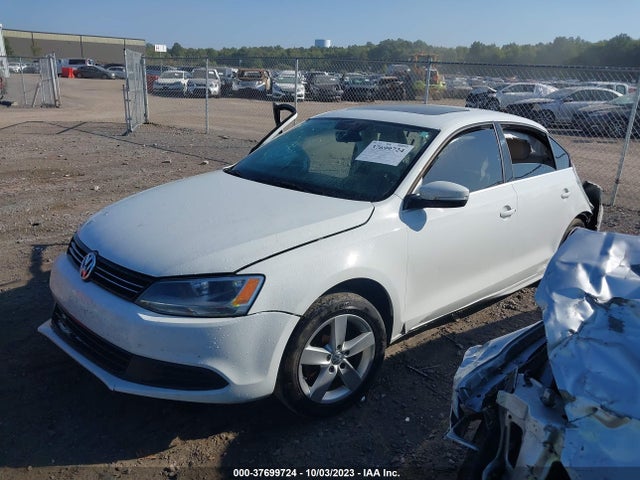 3VWLL7AJ3EM424102 Volkswagen Jetta Sedan Tdi W/premium