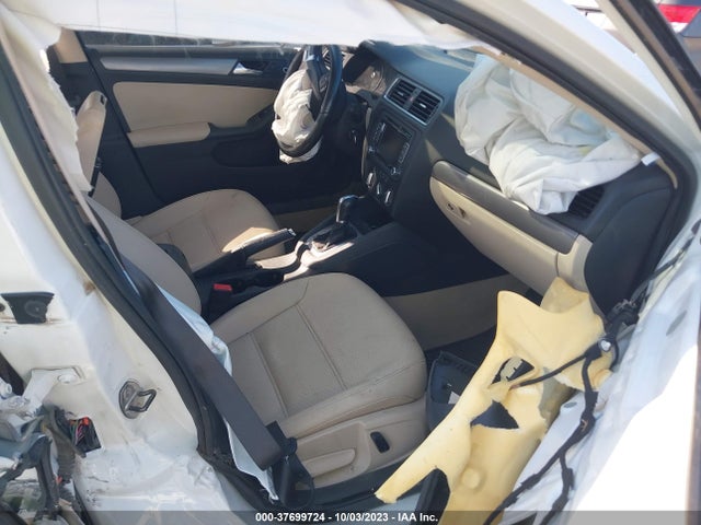 3VWLL7AJ3EM424102 Volkswagen Jetta Sedan Tdi W/premium