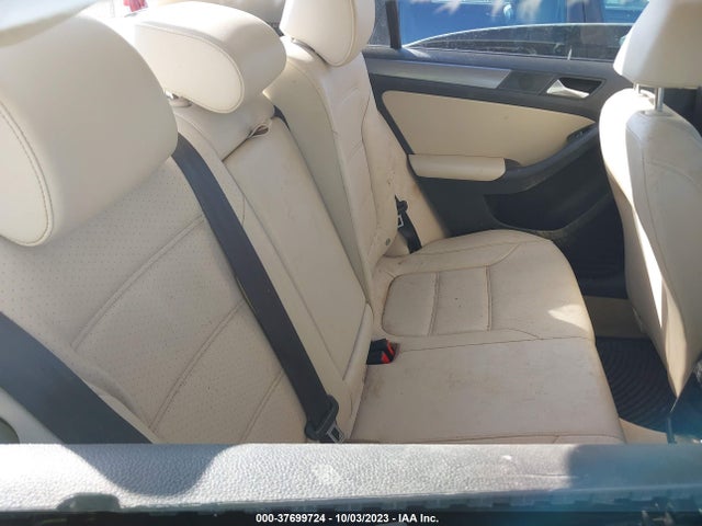 3VWLL7AJ3EM424102 Volkswagen Jetta Sedan Tdi W/premium