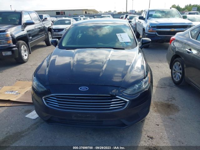 3FA6P0LU3KR240088 Ford Fusion Hybrid Se