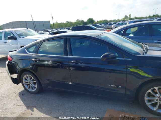 3FA6P0LU3KR240088 Ford Fusion Hybrid Se