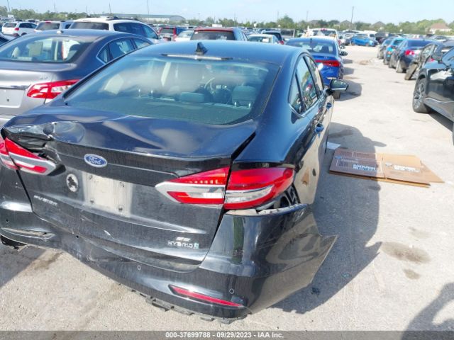 3FA6P0LU3KR240088 Ford Fusion Hybrid Se