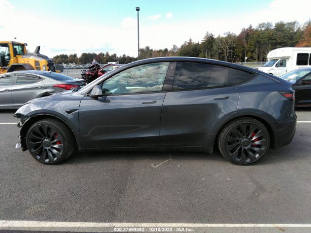 7SAYGDEF7PF692436 Tesla Model Y Performance