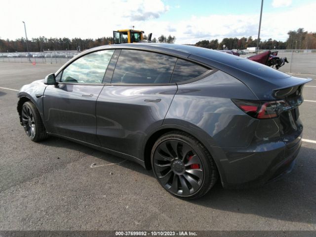 7SAYGDEF7PF692436 Tesla Model Y Performance