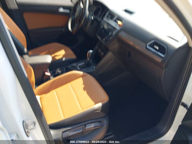 3VV2B7AX0JM186291 Volkswagen Tiguan Sel/se