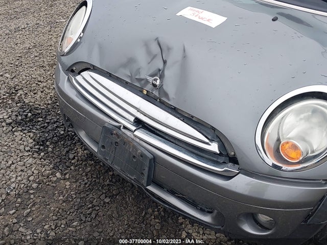 2010 MINI COOPER CLUBMAN WMWML3C54ATX51875 Photo 5