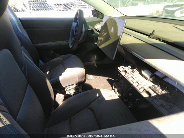 Tesla Model 3 Long Range 2021 5YJ3E1EB4MF083793 Image 5