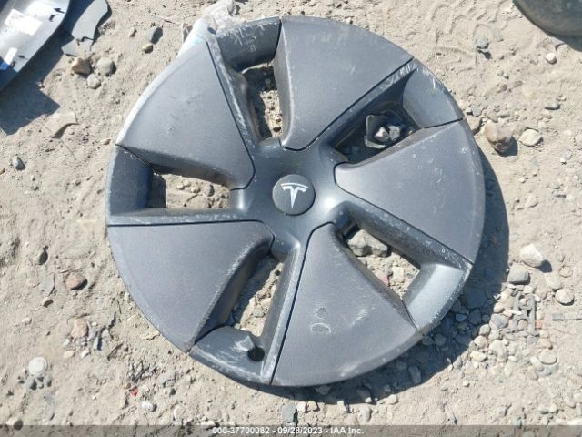 5YJ3E1EA3PF617054 Tesla MODEL 3