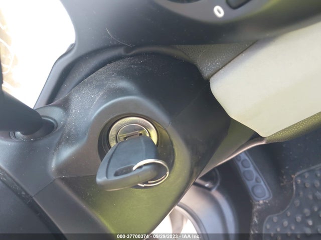 2014 FIAT 500L ZFBCFABHXEZ024364 Photo 10