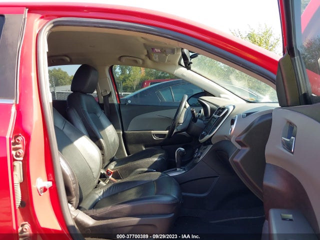 Chevrolet Sonic Premier 2019 1G1JF5SB3K4123195 Image 5