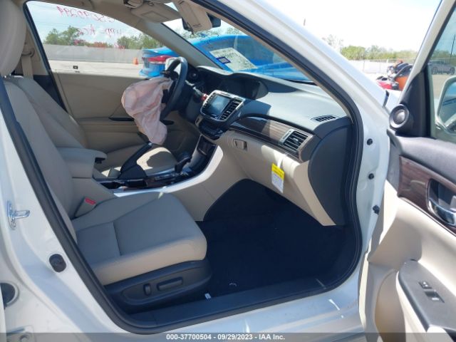 JHMCR6F77HC014934 Honda Accord Hybrid Touring