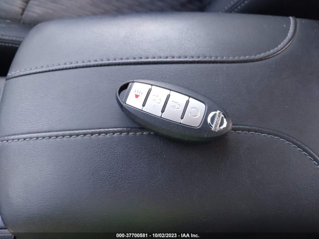 2017 NISSAN ROGUE SV VIN: JN8AT2MVXHW007757