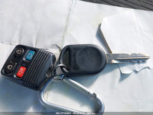 2010 FORD FOCUS SE VIN: 1FAHP3FN5AW287987