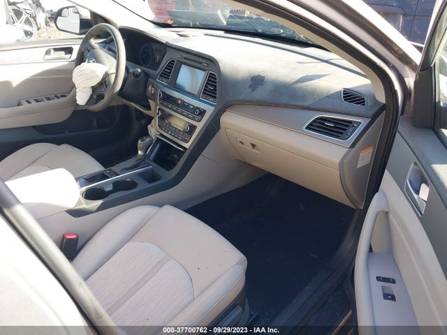 Hyundai Sonata Hybrid Se 2017 KMHE24L36HA070939 Image 5